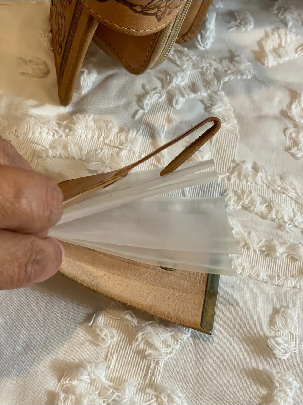 Vintage Hand-Tooled Floral Leather Wallet - Tan